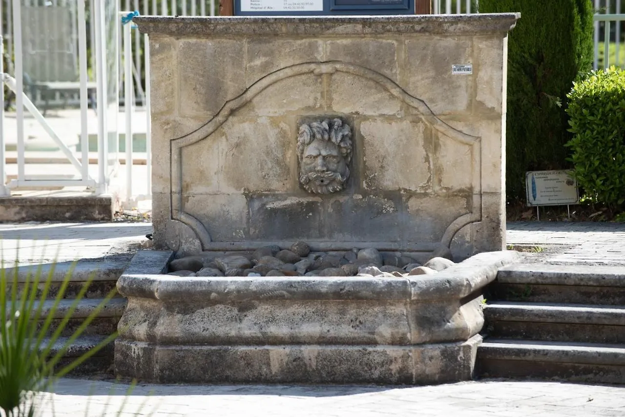 Novotel Aix-En-Provence Pont De L'Arc Отель