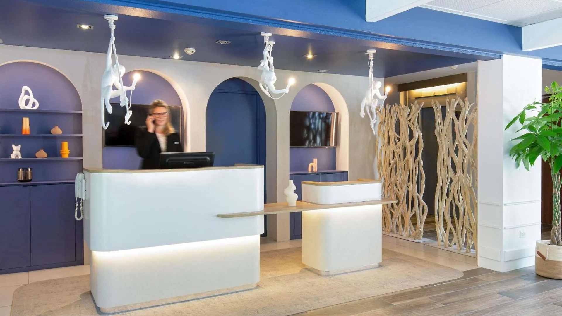 Novotel Aix-En-Provence Pont De L'Arc Отель