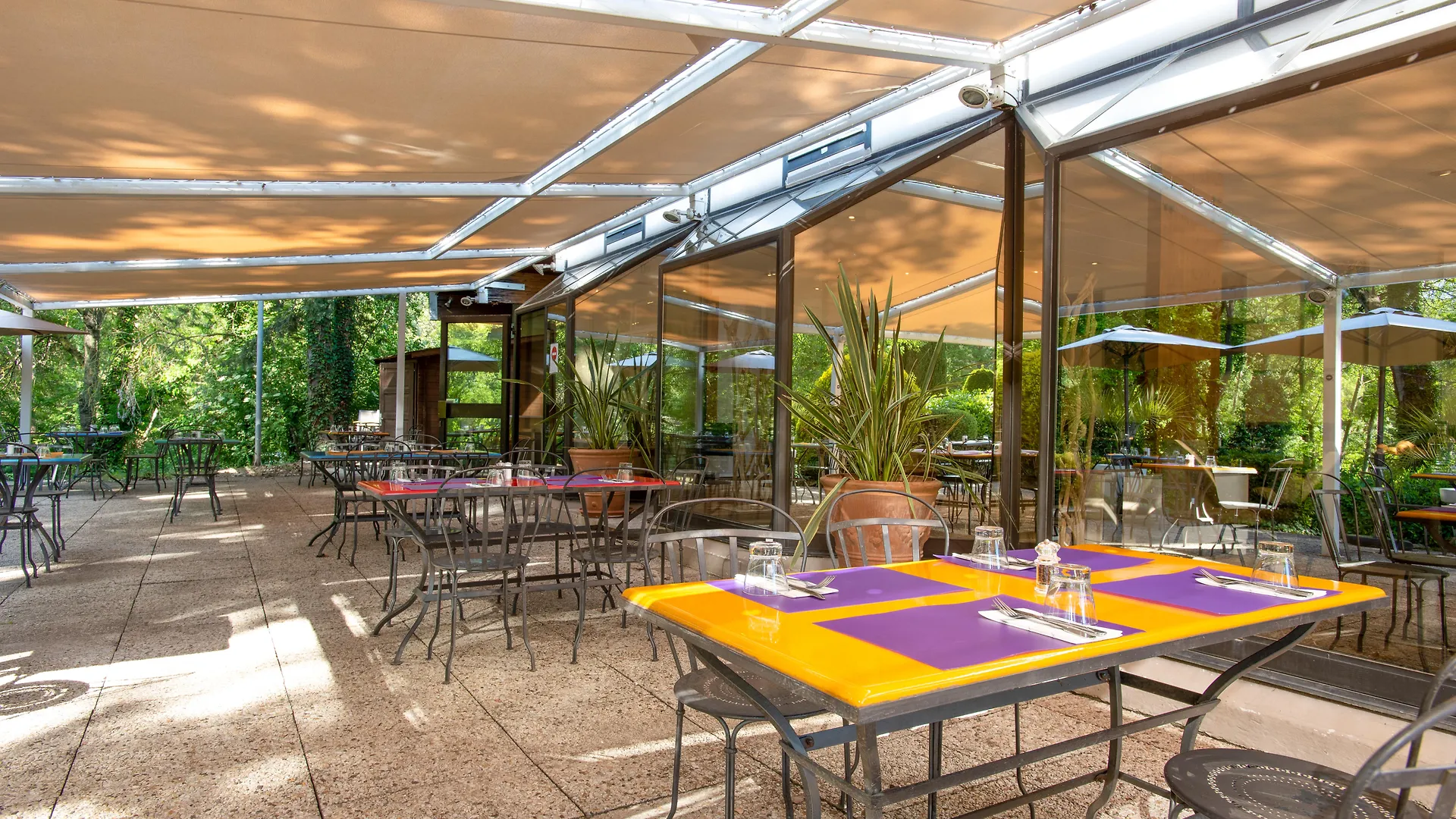 Novotel Aix-En-Provence Pont De L'Arc Hotel
